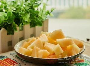 咽喉痛可以吃哈密瓜,哈密瓜的神奇疗效