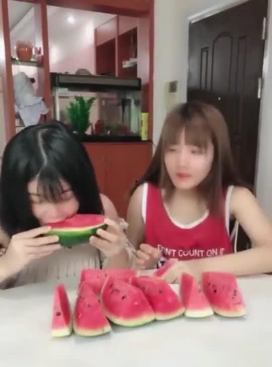 吃瓜发现家人被骗,吃瓜群众如何助力揭露骗局