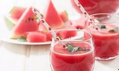 晚上吃脆瓜会胖吗,增肥风险解析