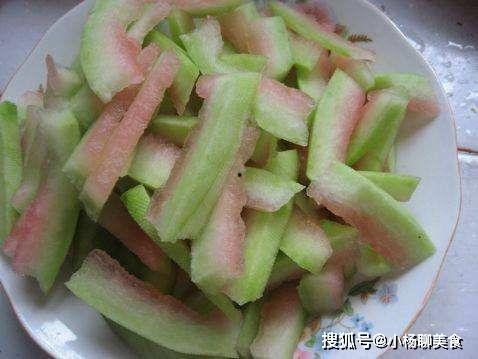 廉江女吃瓜,揭秘网络热议背后的真相