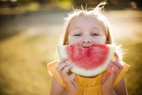 自称为宝宝吃瓜