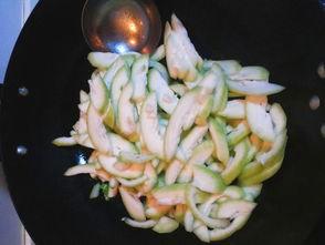 吃虾可以吃葫芦瓜嘛,健康搭配的饮食新主张