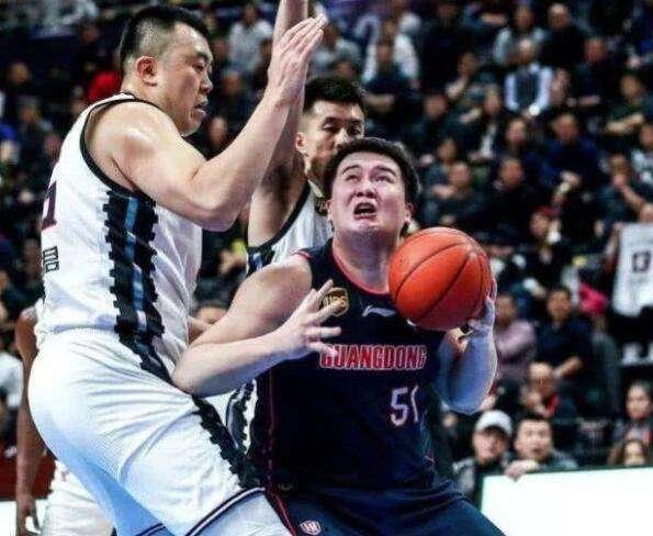 万圣伟南京吃瓜